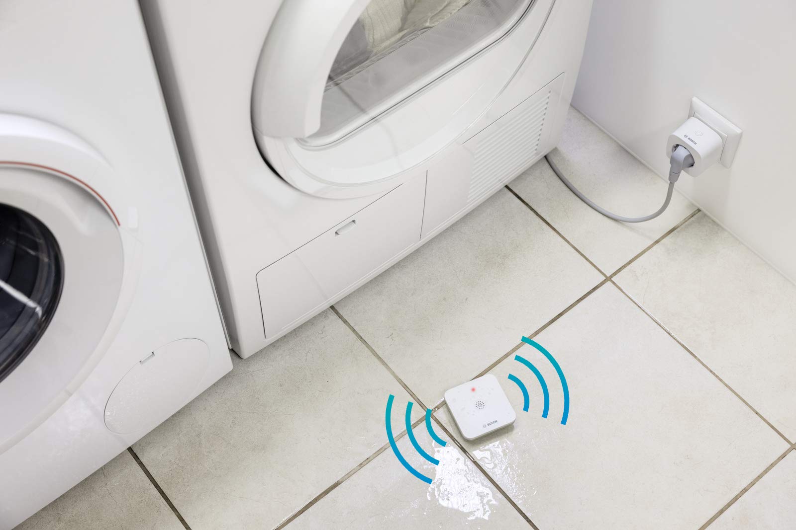 Bosch Smart Home Wassermelder Sicherheitspaket mit Funksignal-Verlängerung
